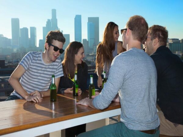 Why Should I Visit a Rooftop Lounge in the Financial District?