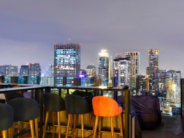 Can You Go to a Rooftop Lounge in the Winter?