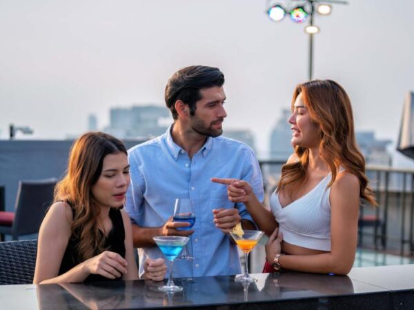 Why Service and Atmosphere Matter at the Best Rooftop Bars